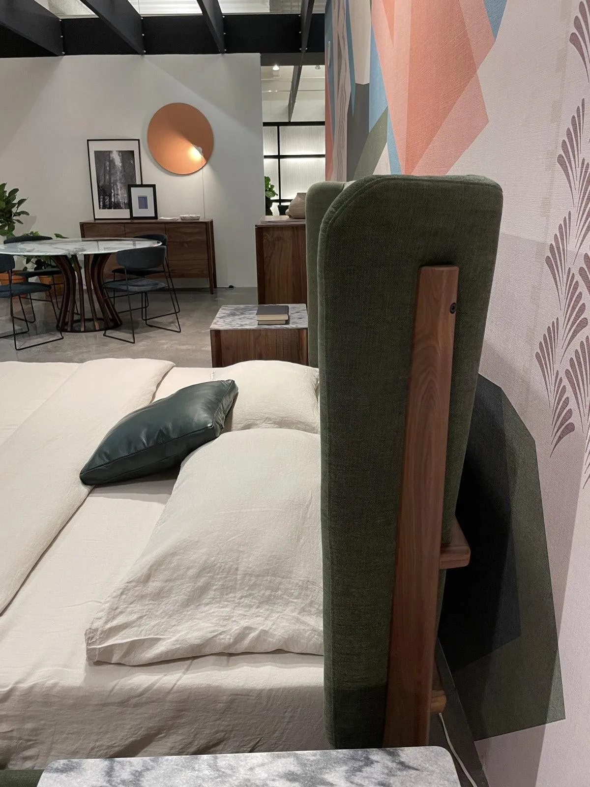 Lewis Bed